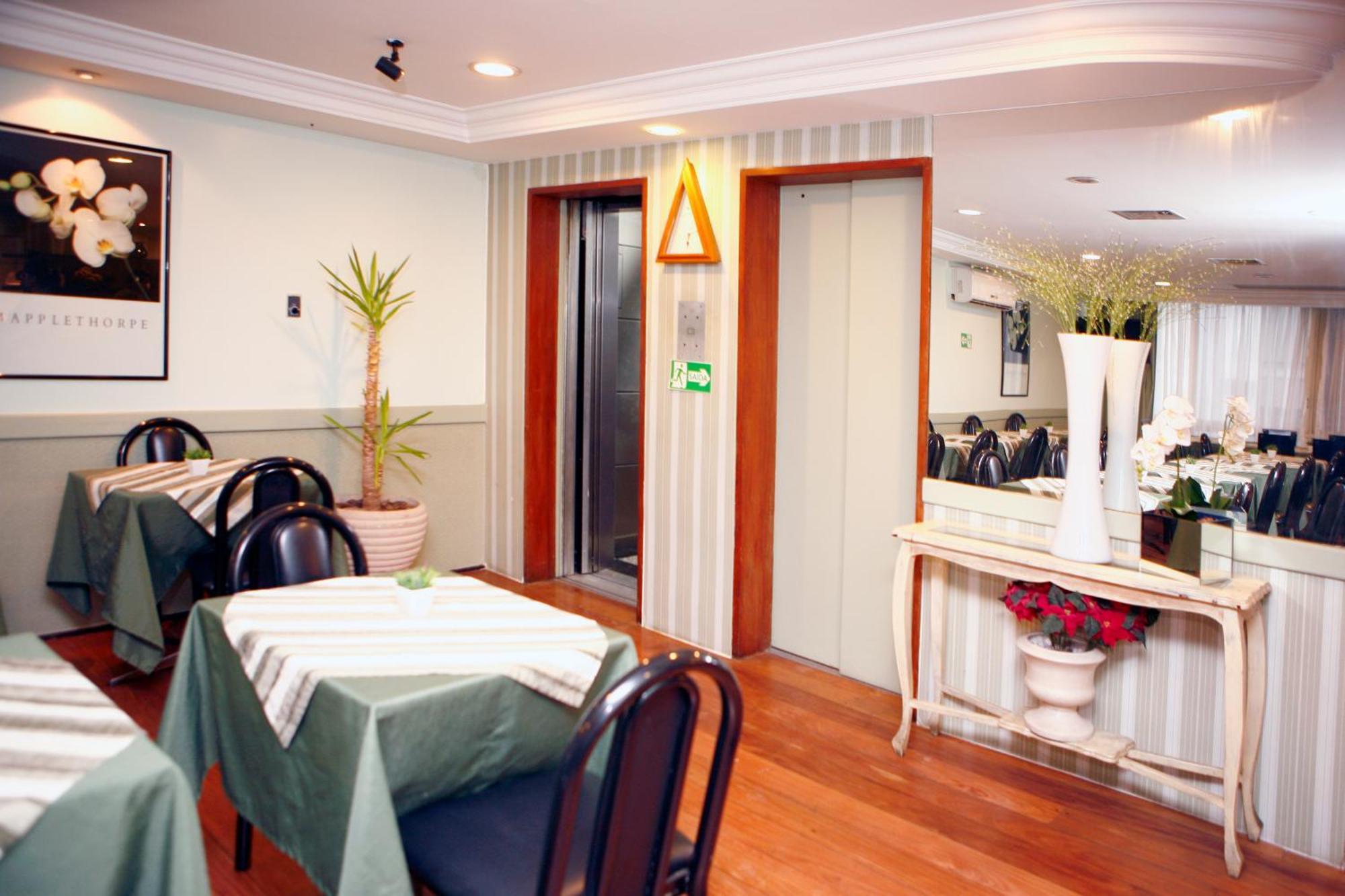 Hotel Plaza Apolo — Photos 2
